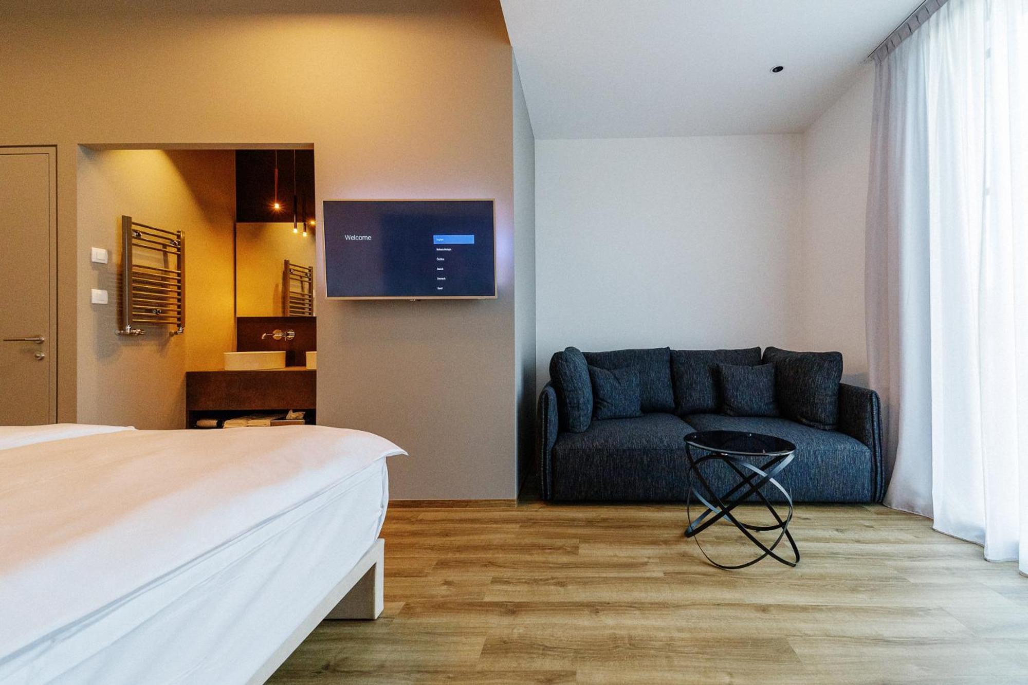 Wud Hotel 卢布尔雅那 外观 照片