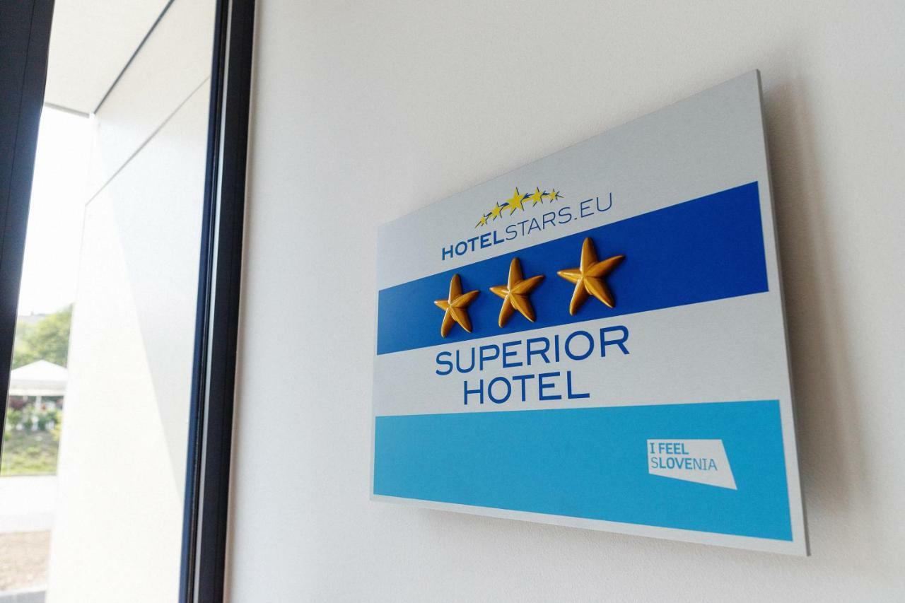 Wud Hotel 卢布尔雅那 外观 照片